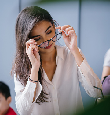 medical-leave-body-Lady_Glasses